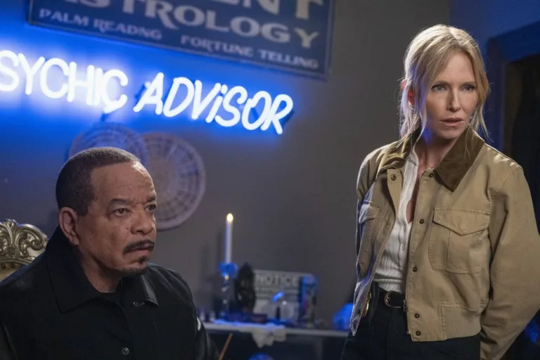 LAW & ORDER: SVU Season 28 Episode 4 -- "Arcana" Episode 28004 -- Pictured: (l-r) Ice T as Sgt. Odafin "Fin" Tutuola, Kelli Giddish as Sgt. Amanda Rollins -- (Photo by: Virginia Sherwood/NBC)
