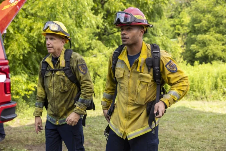 Sheriff Country Season 2 Episode 4 - "Maria" -- CBS Original Series Sheriff Country, scheduled to air on Friday, Oct. 30 (8:00-9:00 PM, ET/PT), on the CBS Television Network. Pictured (R): Jordan Calloway as Jake Crawford. Photo: Darren Goldstein/CBS ©2026 CBS Broadcasting, Inc. All Rights Reserved.